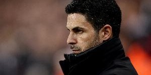 完美世界竞技官网-阿森纳上半场前场传球成功率仅为64.9%，远低于球队平均值83%