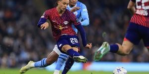 完美世界中国官网-认准蓝军了！罗马诺：哈维-西蒙斯仍在等待切尔西