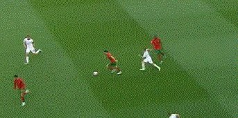 完美世界竞技官网-【欧国联】C罗2射被扑 B席2助攻 葡萄牙2比0胜捷克