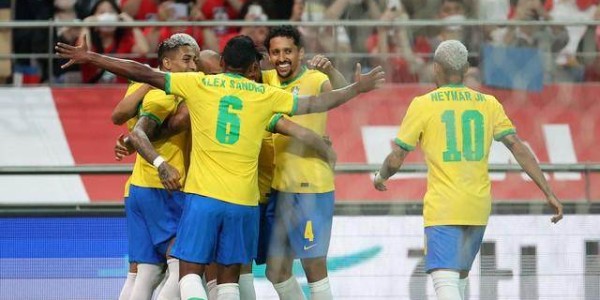 桑德罗两造点锁主力位置 内马尔两罚点差贝利4球