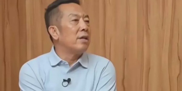 完美世界竞技中心-破罐子破摔的贾国龙补刀华杉，罗永浩互联网上首次认错西贝！