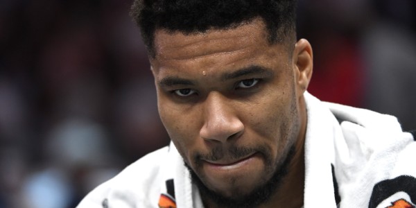 完美世界竞技官网-又一场无奈的失利！字母哥13中9&amp;amp;罚球14中7空砍25分 有7次失误